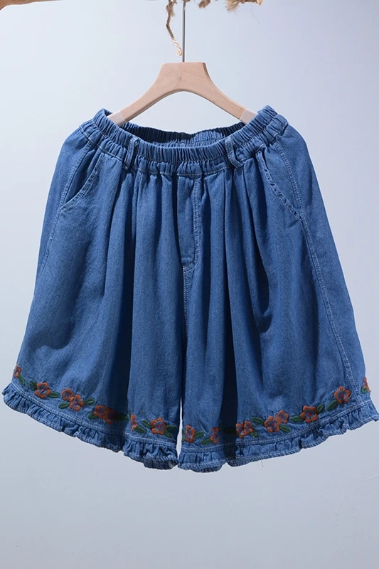 2021 Summer New Denim Shorts Women Elastic Waist Embroidery Flower Casual Wear 821-93 
2021 Summer New Denim Shorts Women Elastic Waist Embroidery Flower Casual Wear 821-93