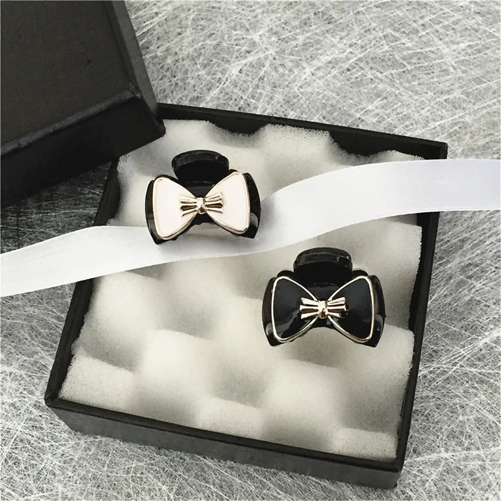 Korea Style Joker Elegant Bowknot Small Hair Claws Women Girls Daily Hair Clips Crabs Clamps Hair Styling Accessories
Korea Style Joker Elegant Bowknot Small Hair Claws Women Girls Daily Hair Clips Crabs Clamps Hair Styling Accessories