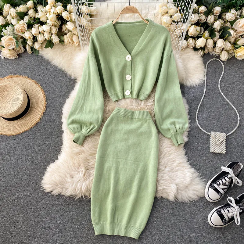 New Women Sweater Two Piece Sets Autumn Winter Elegant V Neck Short Cardigan and Wrap Skirt Knitted Outfit Ladies Fashon Suit
New Women Sweater Two Piece Sets Autumn Winter Elegant V Neck Short Cardigan and Wrap Skirt Knitted Outfit Ladies Fashon Suit