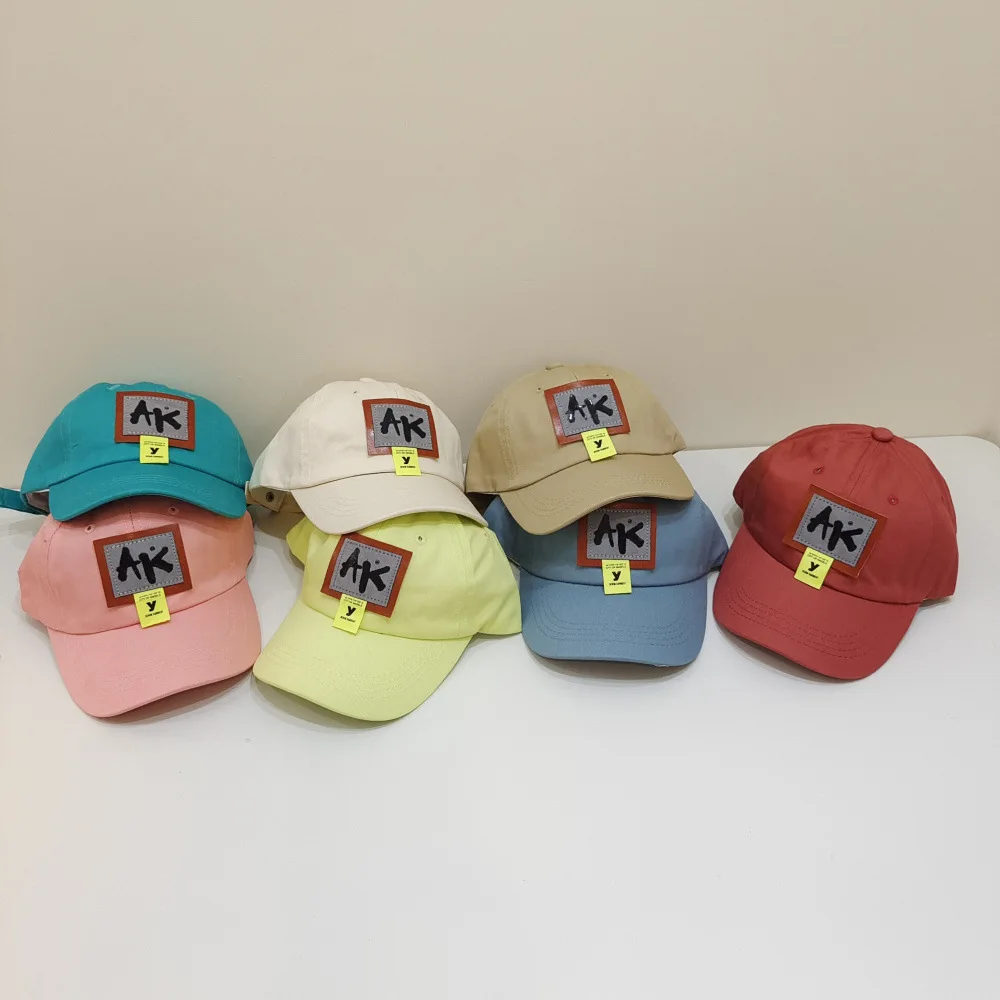 Autumn New Simple Western Style Children's Letter Sticker Label Caps Toddler Boys and Girls Sun Visor Baseball Caps for Holiday
Autumn New Simple Western Style Children's Letter Sticker Label Caps Toddler Boys and Girls Sun Visor Baseball Caps for Holiday
