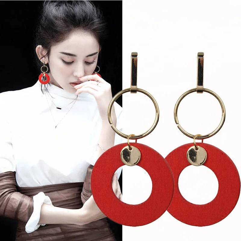Big Circle Earrings for Women 2021 New Korean Fashion Trend High-end Simple Personality Earrings for Girlfriends Gifts Jewelry
Big Circle Earrings for Women 2021 New Korean Fashion Trend High-end Simple Personality Earrings for Girlfriends Gifts Jewelry