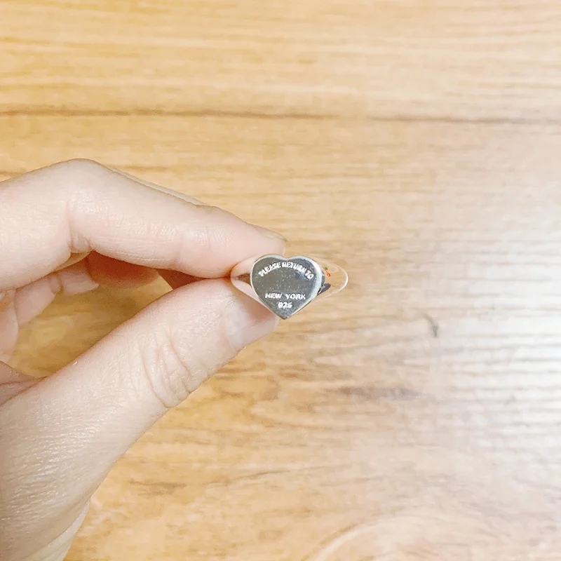 Sterling Silver S925 Romance Love Heart Attractive Exclusive Sale Rings Women Original Logo 1:1 Fine Workmanship Jewelry Gift 
Sterling Silver S925 Romance Love Heart Attractive Exclusive Sale Rings Women Original Logo 1:1 Fine Workmanship Jewelry Gift