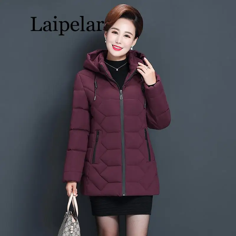Plus Size 5XL Middle-aged Women Winter Short Jacket 2019 Hooded Cotton Coat Women Thick Casual Mother Winter Jacket Women Parka
Plus Size 5XL Middle-aged Women Winter Short Jacket 2019 Hooded Cotton Coat Women Thick Casual Mother Winter Jacket Women Parka