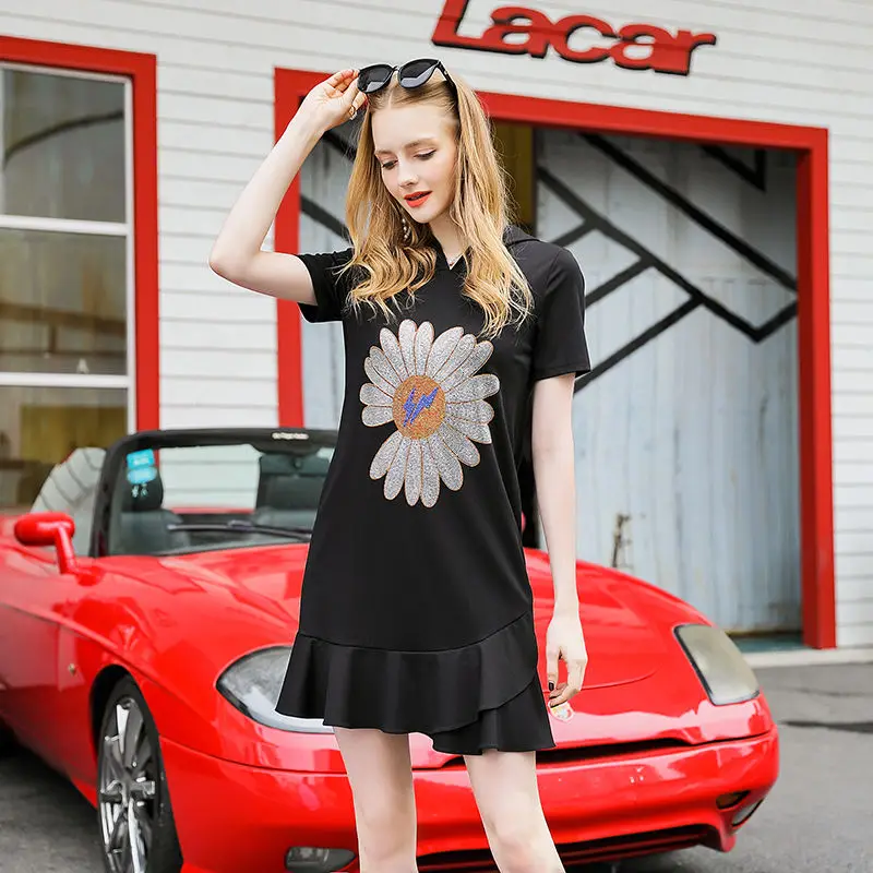 2021 Summer Dress Women's New Hot Diamond Daisy Lotus Hooded Dress Dress Age Reduction Fishtail Dress
2021 Summer Dress Women's New Hot Diamond Daisy Lotus Hooded Dress Dress Age Reduction Fishtail Dress