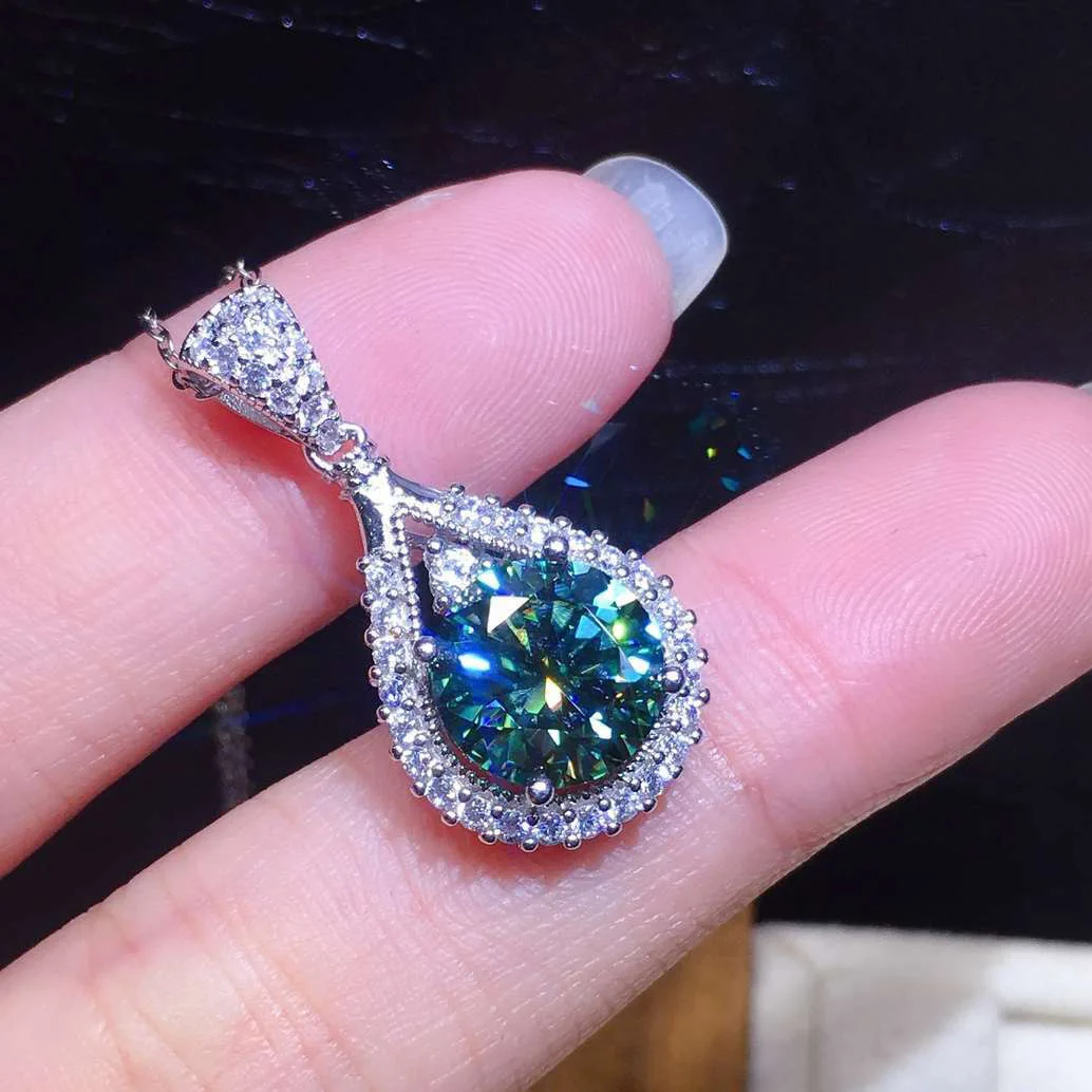 Luxury Fashion Rhinestone Green Water Drop Pendant Necklace for Women Simple Trend Clavicle Chain Chokers Necklace Party Jewelry
Luxury Fashion Rhinestone Green Water Drop Pendant Necklace for Women Simple Trend Clavicle Chain Chokers Necklace Party Jewelry