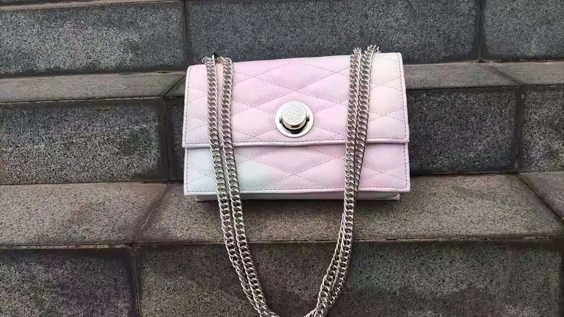 Newest rainbow Chain shoulder strap Luxury Brand Designer Female Bags for Women Shoulder Handbag +Box
Newest rainbow Chain shoulder strap Luxury Brand Designer Female Bags for Women Shoulder Handbag +Box