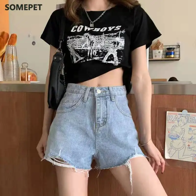 Шорты женские джинсовые с завышенной талией, уличная одежда с широкими штанинами, свободные короткие штаны из денима в Корейском стиле, на лето
Шорты женские джинсовые с завышенной талией, уличная одежда с широкими штанинами, свободные короткие штаны из денима в Корейском стиле, на лето