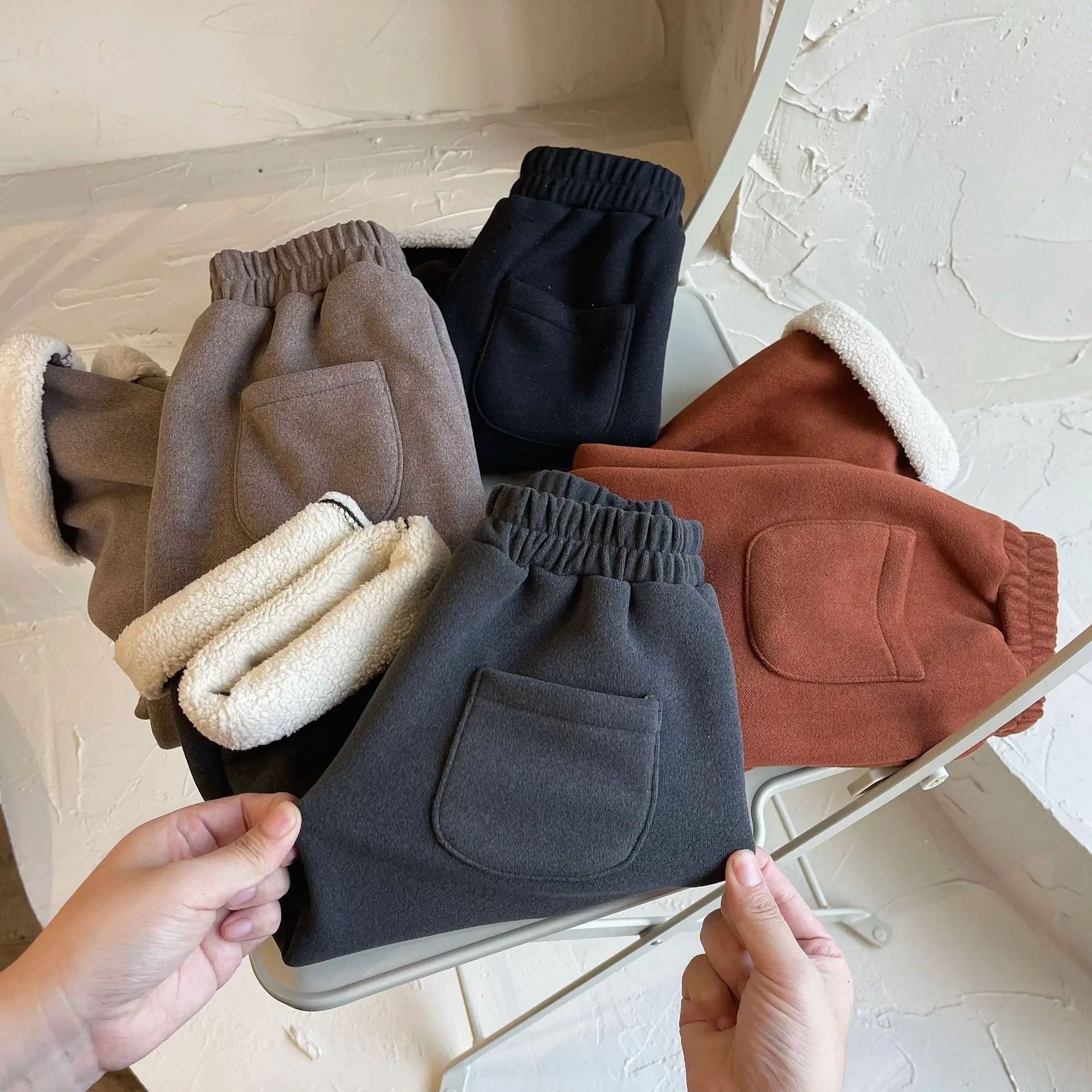 Children Plus Velvet Pants 2022 Autumn Winter New Baby Woolen Children's Casual Pants Thickened Harem Pants Boys Winter Clothes 
Children Plus Velvet Pants 2022 Autumn Winter New Baby Woolen Children's Casual Pants Thickened Harem Pants Boys Winter Clothes