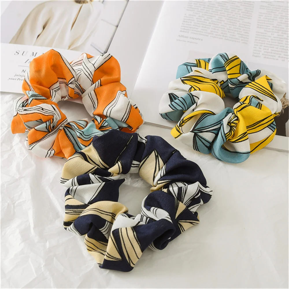 New Western Style Splicing Pattern Large Intestine Ring Scrunchies Women Commuter Elastic Hair Band Hair Rope Hair Accessories
New Western Style Splicing Pattern Large Intestine Ring Scrunchies Women Commuter Elastic Hair Band Hair Rope Hair Accessories