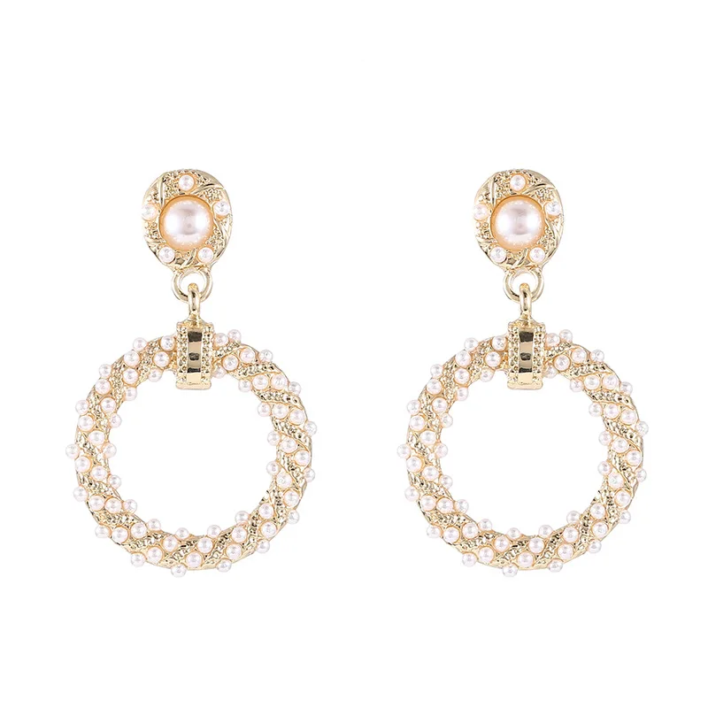 S925 design high-end trend beautiful round pearl earrings temperament fashion ladies OL party party matching jewelry earrings
S925 design high-end trend beautiful round pearl earrings temperament fashion ladies OL party party matching jewelry earrings