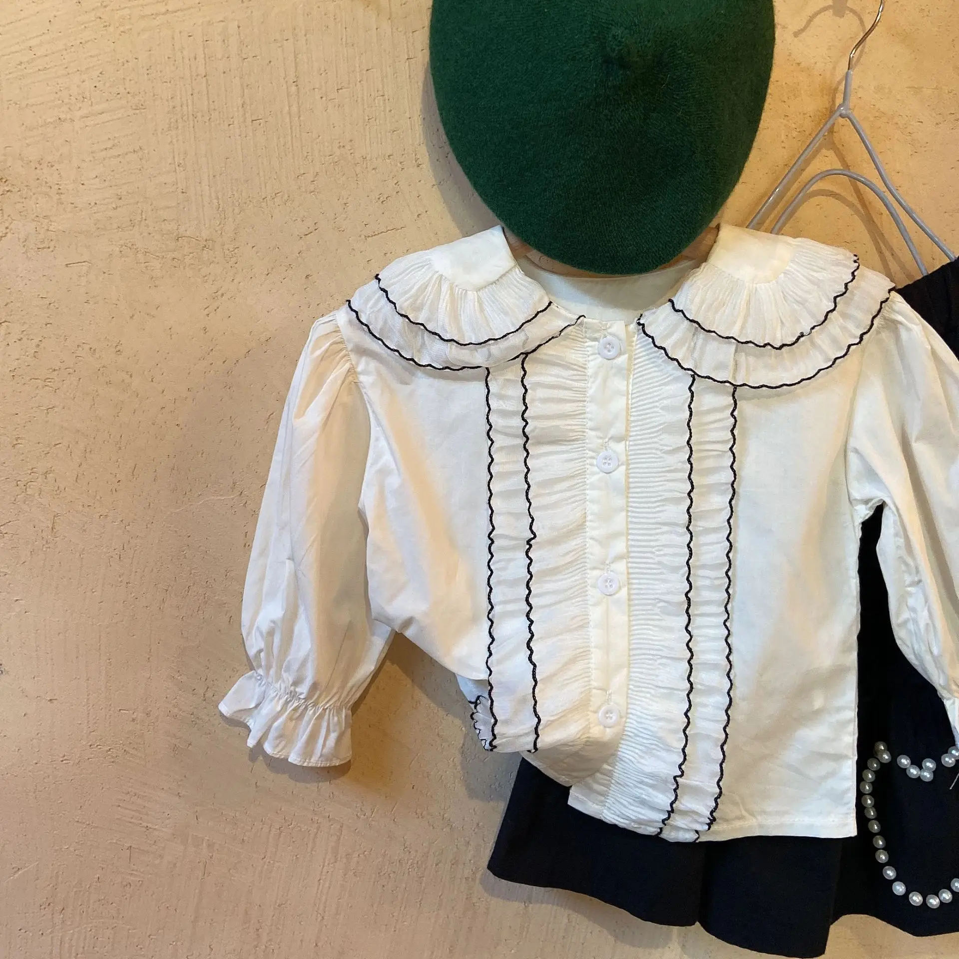 2021 Autumn New Girls' Retro Double Doll Collar Shirt Baby Girls' Stylish Thin Ruffle Sleeve Shirt
2021 Autumn New Girls' Retro Double Doll Collar Shirt Baby Girls' Stylish Thin Ruffle Sleeve Shirt