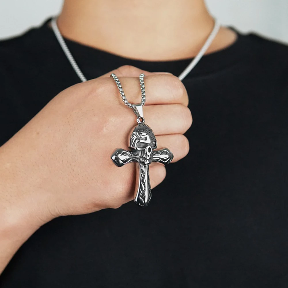 Fashion Trend Stainless Steel Skull Pendant with Chain Silver Gothic Knight Skull Cross Necklace Punk Jewelry for Men Boyfriend
Fashion Trend Stainless Steel Skull Pendant with Chain Silver Gothic Knight Skull Cross Necklace Punk Jewelry for Men Boyfriend