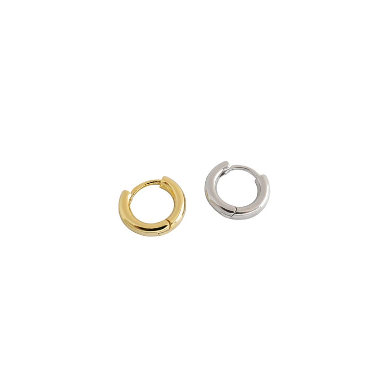 925 sterling silver earrings INS minimalist geometric ring female ear buckle ear ring personality wild silver earrings 
925 sterling silver earrings INS minimalist geometric ring female ear buckle ear ring personality wild silver earrings