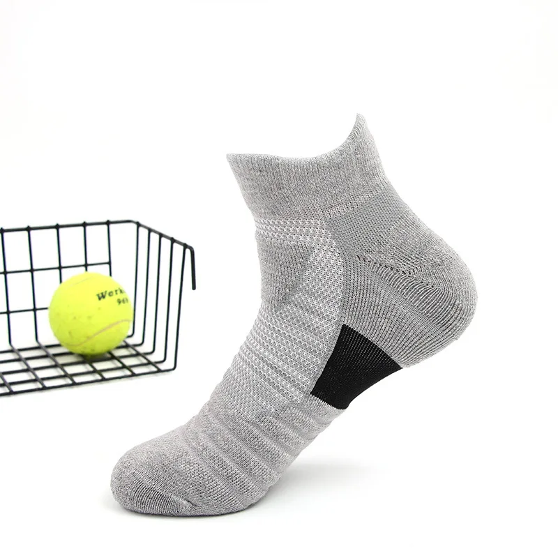 Men's Sports Socks, Breathable, Sweat-absorbent, Non-slip Running Socks, Outdoor Towel Bottom Short Tube Elite Basketball Socks
Men's Sports Socks, Breathable, Sweat-absorbent, Non-slip Running Socks, Outdoor Towel Bottom Short Tube Elite Basketball Socks