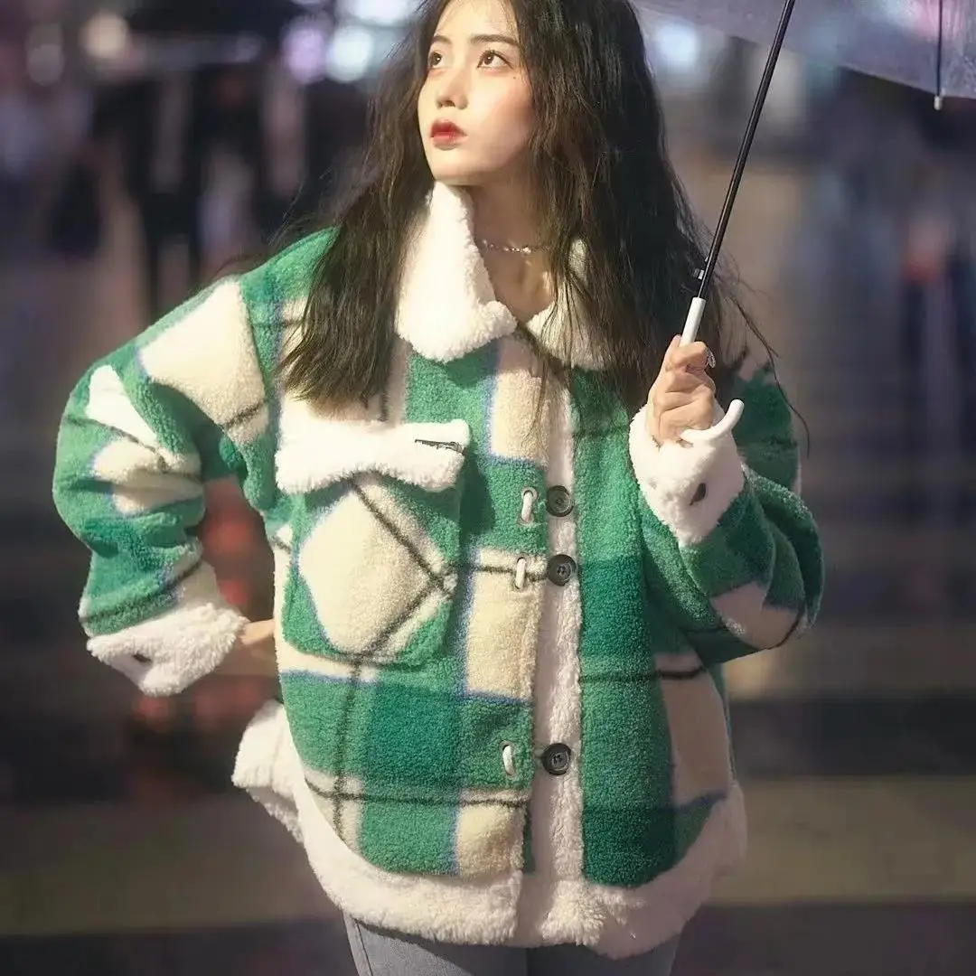 Thick Lamb Wool POLO Button Up Winter Clothes Green Plaid Jacket Women Korean Coats Parkas Fashion Streetwear Vintage Oversized
Thick Lamb Wool POLO Button Up Winter Clothes Green Plaid Jacket Women Korean Coats Parkas Fashion Streetwear Vintage Oversized