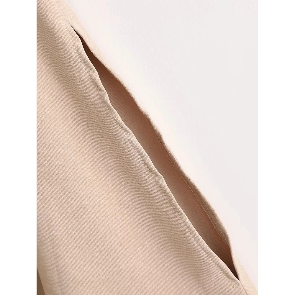 2020 New Autumn Winter Women Poncho Button Up Elegant High Street Cloak Female Warm Sleeveless Long cape coat
2020 New Autumn Winter Women Poncho Button Up Elegant High Street Cloak Female Warm Sleeveless Long cape coat