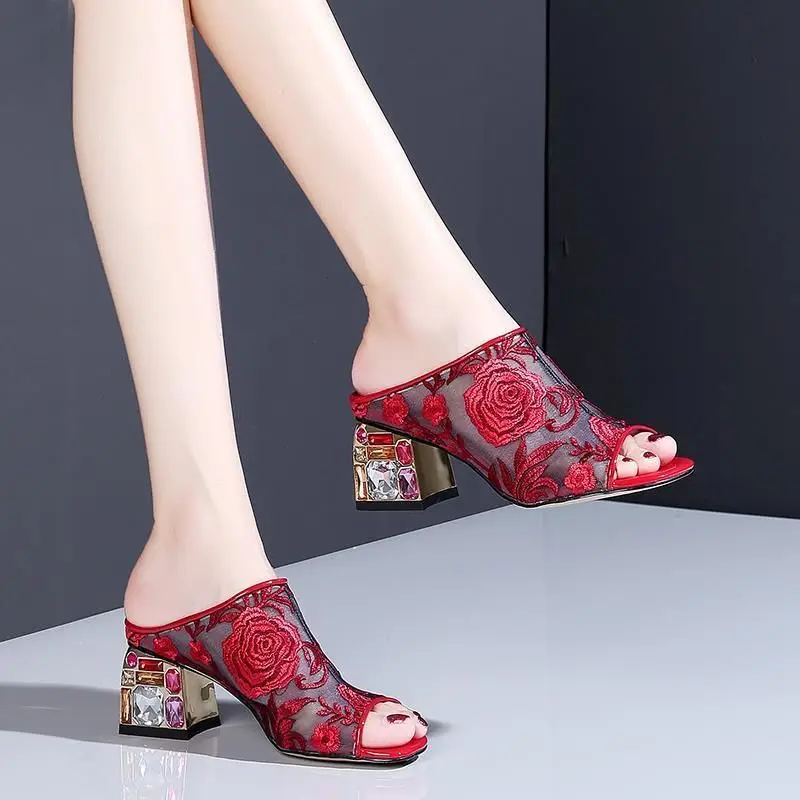 Woman Slippers Elegant Ethnic Style Mesh Embroidery Flower Sandals Women Fashion Rhinestone Square Heel Shoes Female High Heels
Woman Slippers Elegant Ethnic Style Mesh Embroidery Flower Sandals Women Fashion Rhinestone Square Heel Shoes Female High Heels