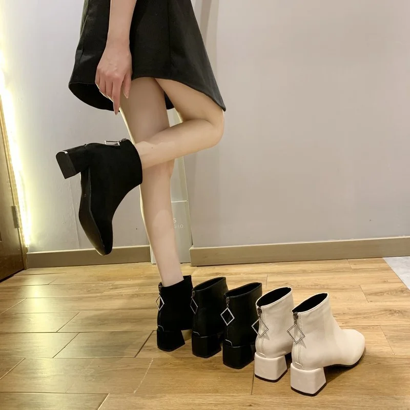 Women's 2021 Autumn New Martin Boots British Style Thick Heel Short Boots High Heels Thick Bottom Non-slip Comfortable Boots
Women's 2021 Autumn New Martin Boots British Style Thick Heel Short Boots High Heels Thick Bottom Non-slip Comfortable Boots
