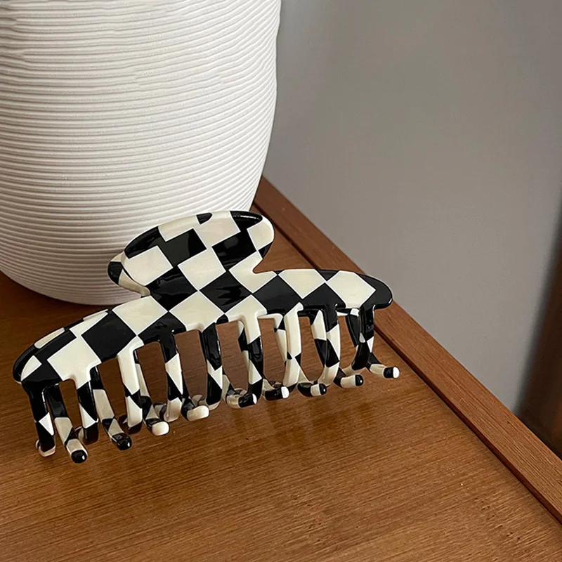 Large Acetic Acid Checkered Black White Plaid Hair Claw Clips for Girls Hairpins Women bobby pin Accessories Headwear Come Shine
Large Acetic Acid Checkered Black White Plaid Hair Claw Clips for Girls Hairpins Women bobby pin Accessories Headwear Come Shine