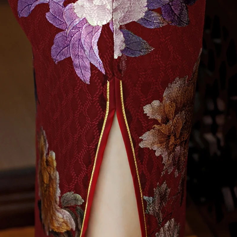 Chinese Morden fashion long length Cheongsam Elegant half sleeve slim Qipao lace fabrics Dress For Women's Wedding Party
Chinese Morden fashion long length Cheongsam Elegant half sleeve slim Qipao lace fabrics Dress For Women's Wedding Party