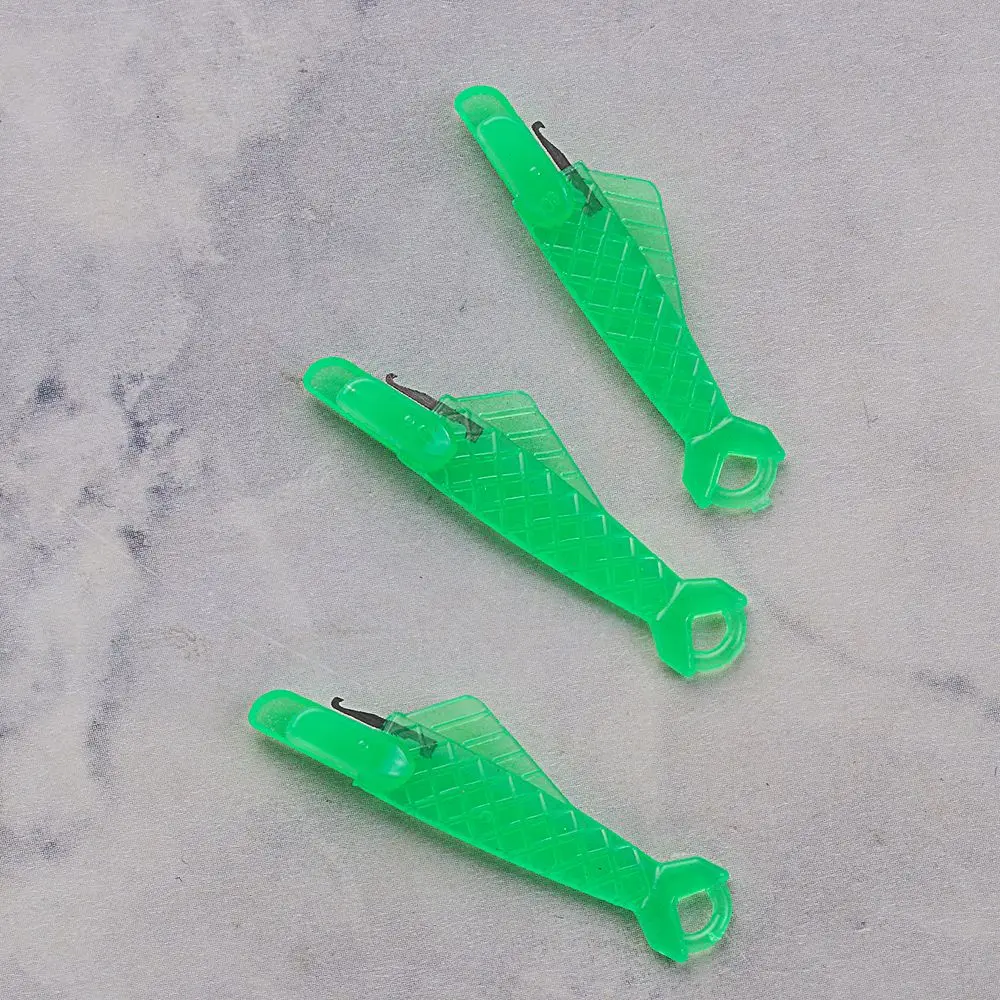 DIY Crafts Sew Accessories Wire Loop Plastic Sewing Threaders Self Threading Sewing Needles Fish Type Needle Threader
DIY Crafts Sew Accessories Wire Loop Plastic Sewing Threaders Self Threading Sewing Needles Fish Type Needle Threader