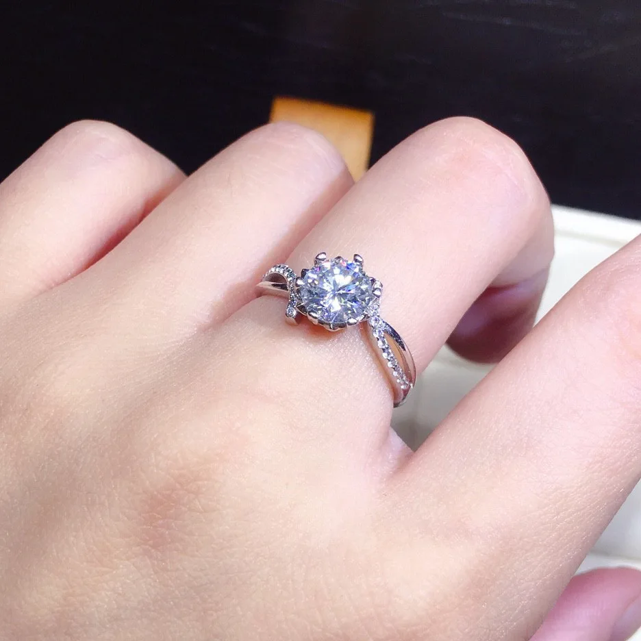 Heart and Eight Arrows Plated PT950 Imitation Imported Moissan Diamond Open Ring Female
Heart and Eight Arrows Plated PT950 Imitation Imported Moissan Diamond Open Ring Female