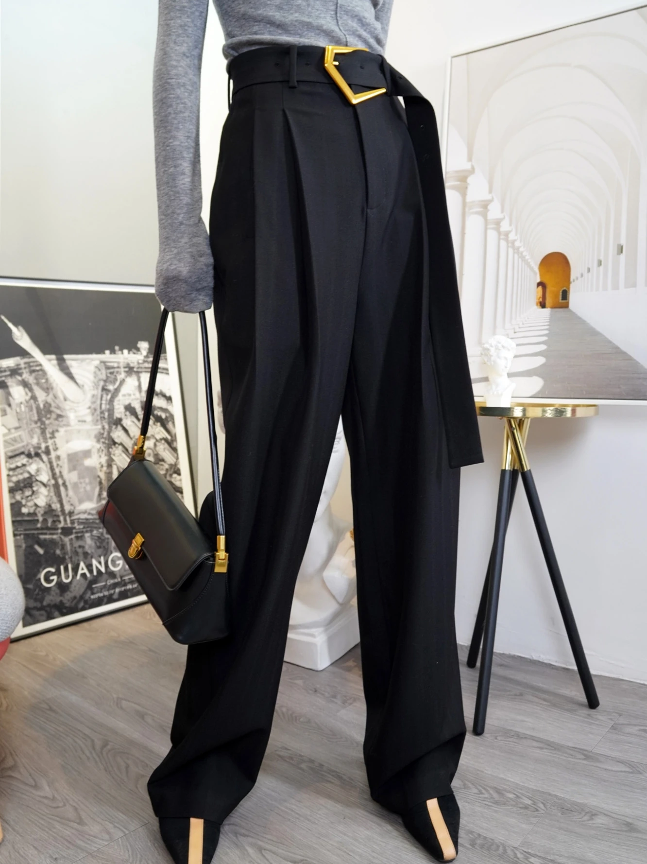 Брюки женские свободные с завышенной талией, повседневные мешковатые штаны с карманами, драпированные, модная уличная одежда, на осень
Брюки женские свободные с завышенной талией, повседневные мешковатые штаны с карманами, драпированные, модная уличная одежда, на осень