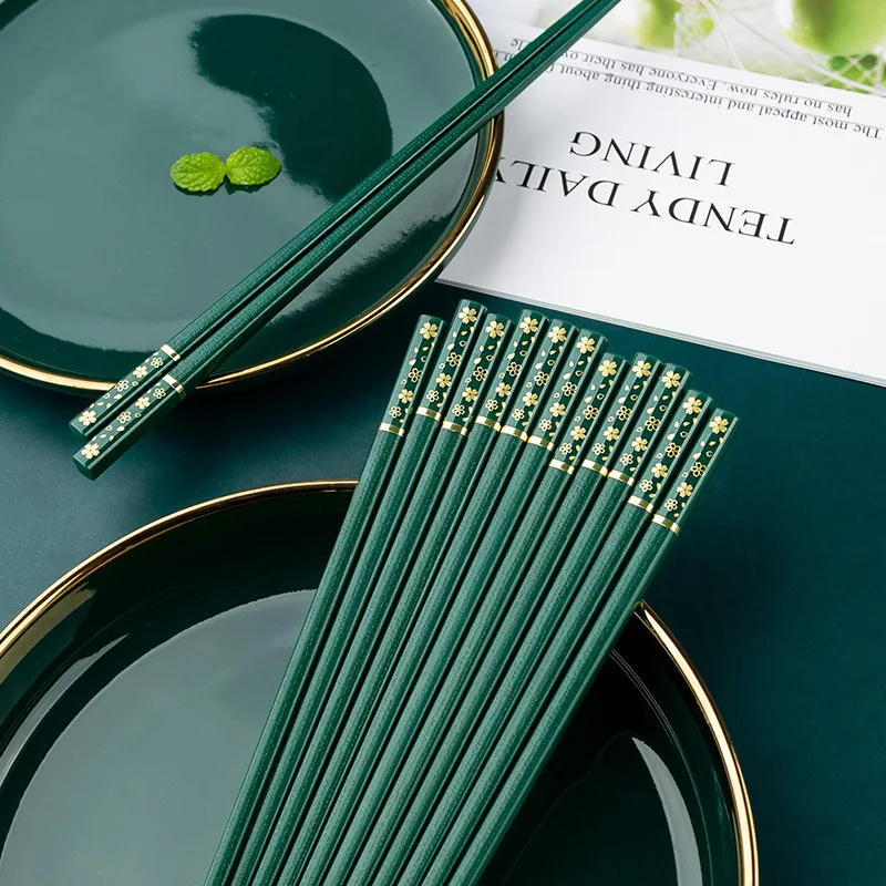 2022 New Creative Flower Household Alloy Chopsticks Non-slip Restaurant Chopsticks High-end Retro Chopsticks Kitchen Supplies
2022 New Creative Flower Household Alloy Chopsticks Non-slip Restaurant Chopsticks High-end Retro Chopsticks Kitchen Supplies