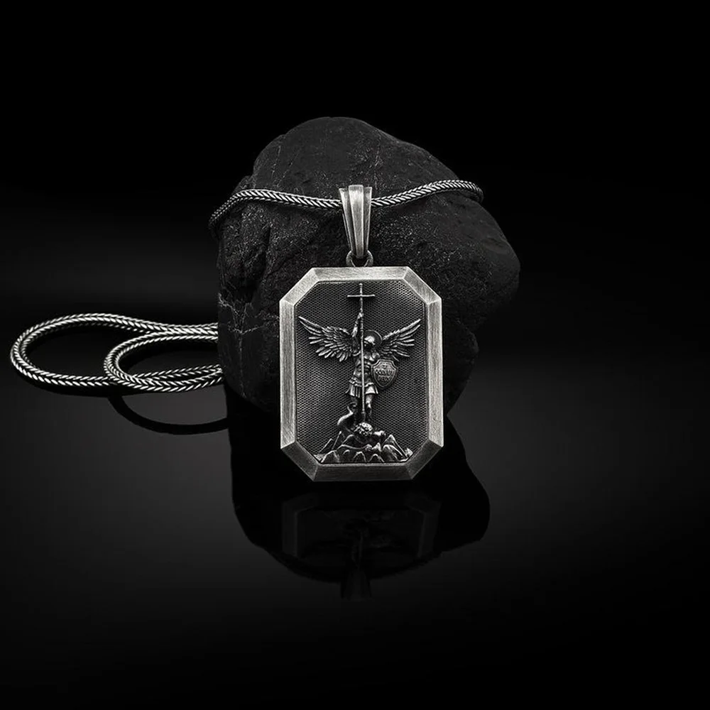 Angel Guardian Titanium Steel Men's Old Vintage Pendant Necklace Long Sweater Chain Necklace Pendant
Angel Guardian Titanium Steel Men's Old Vintage Pendant Necklace Long Sweater Chain Necklace Pendant