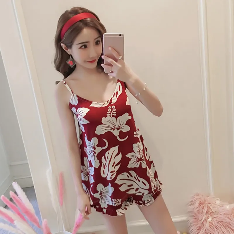 Pajama Sets 2PCS/Set Loose Simple Milk Silk Nightgown Home Wear Floral Print Padded Camisole & Shorts
Pajama Sets 2PCS/Set Loose Simple Milk Silk Nightgown Home Wear Floral Print Padded Camisole & Shorts
