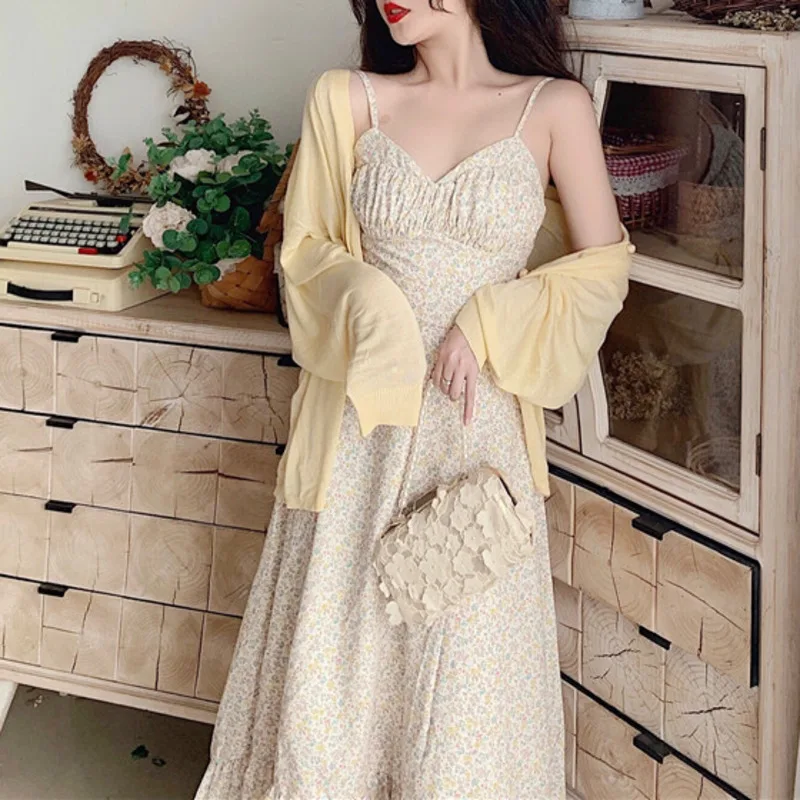 High Quality Spring Skirt Sets Ladies Vintage Printed Tube Top Strap Long Dress Knit Sweater Jacket Set 2-piece Set Women's 2021
High Quality Spring Skirt Sets Ladies Vintage Printed Tube Top Strap Long Dress Knit Sweater Jacket Set 2-piece Set Women's 2021