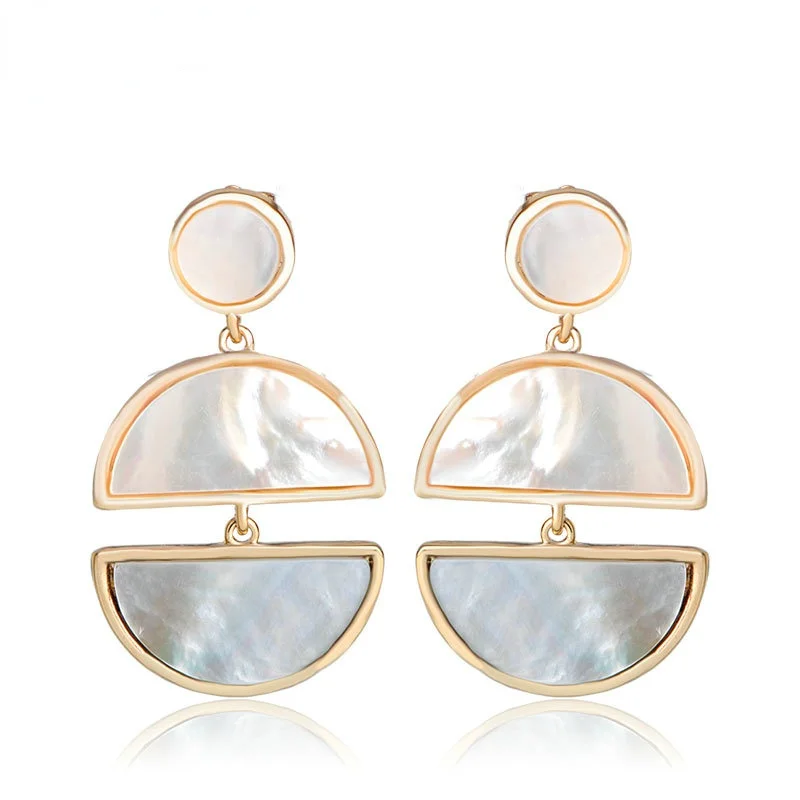 Blucome Luxury Different Color Large Shell Earrings Semicircle Shape Drop Earrings For Birthday Party Ears Accessories
Blucome Luxury Different Color Large Shell Earrings Semicircle Shape Drop Earrings For Birthday Party Ears Accessories