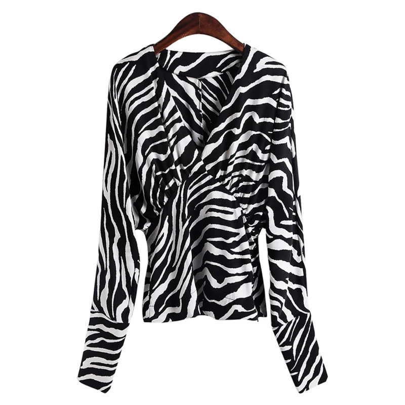 Blouse women 100% silk blended zebra pattern printed v neck raglan long sleeves ladies high quality shirt new fashion
Blouse women 100% silk blended zebra pattern printed v neck raglan long sleeves ladies high quality shirt new fashion