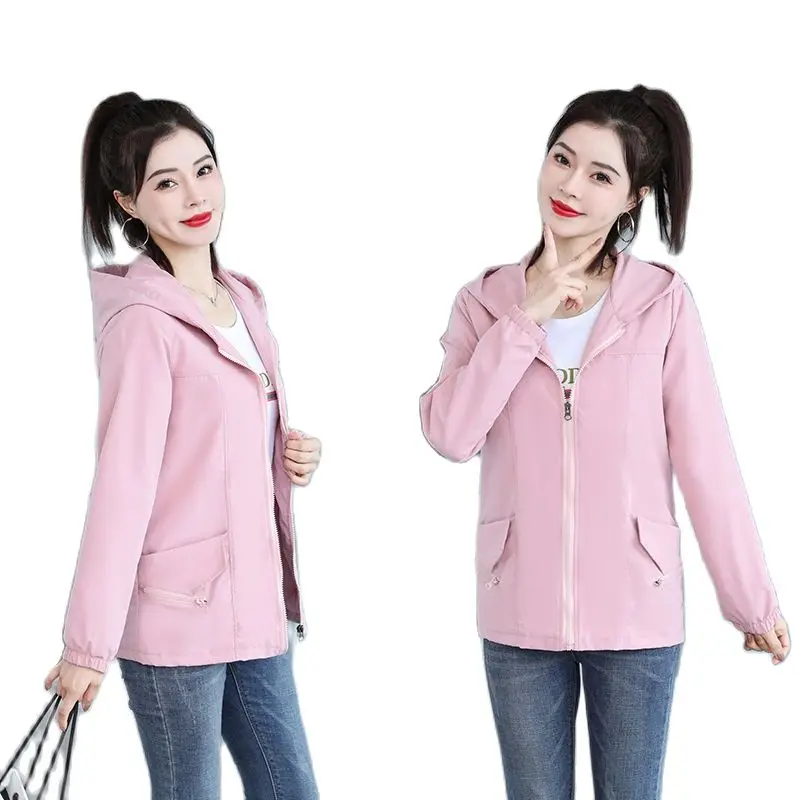 Jacket Women's Spring Autumn 2021New Wild Loose Hooded Female Windbreaker Casual Jackets Short Outwear Splicing Ladies Coat L754
Jacket Women's Spring Autumn 2021New Wild Loose Hooded Female Windbreaker Casual Jackets Short Outwear Splicing Ladies Coat L754