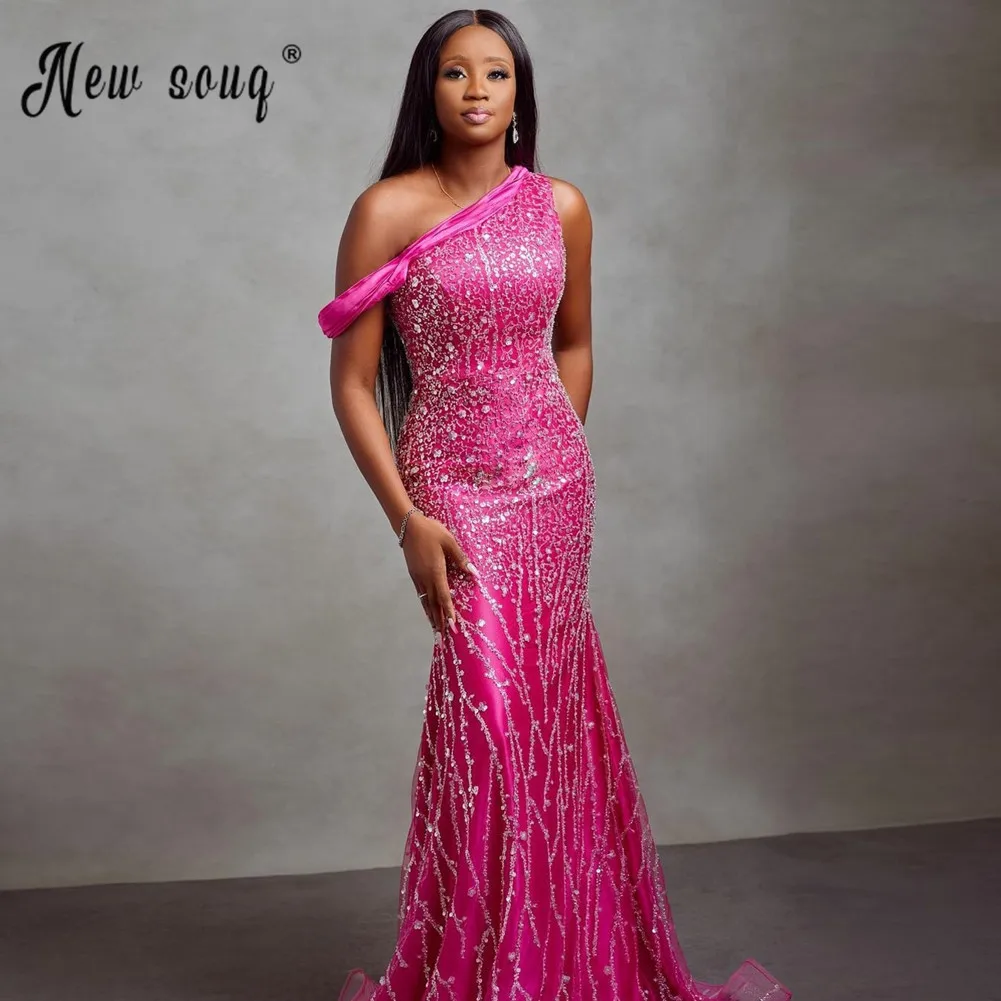 Розовое роскошное длинное вечернее платье на одно плечо для черной девушки 2021 официальное женское платье с юбкой-годе 2021 новый стиль 
Розовое роскошное длинное вечернее платье на одно плечо для черной девушки 2021 официальное женское платье с юбкой-годе 2021 новый стиль