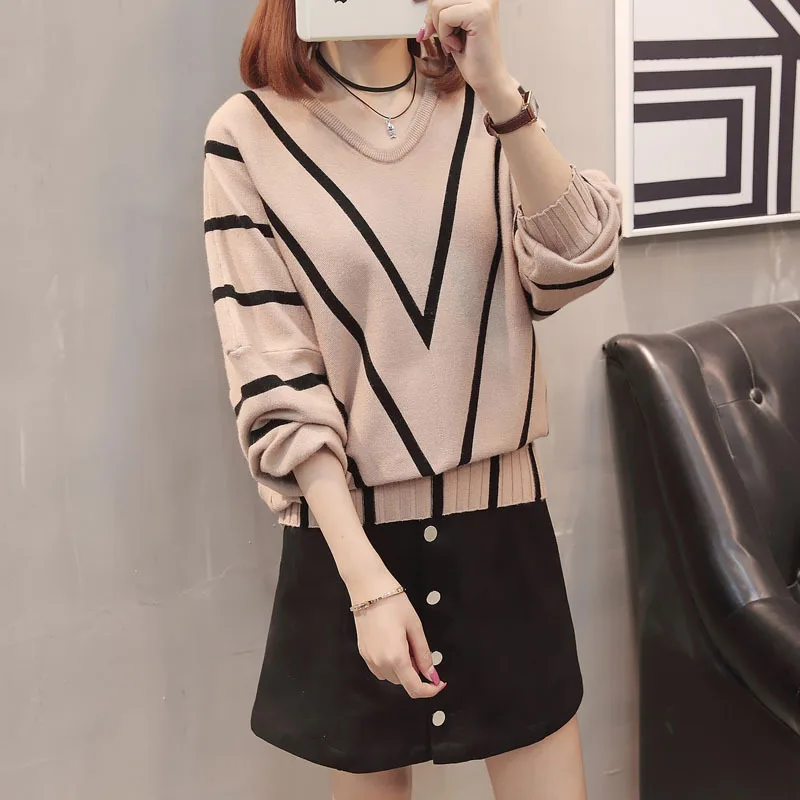 Winter Women'S New Style Striped Sweater Pullover Street Wear Long Sleeve Fashion Elegant Knitted V-Neck Loose Top
Winter Women'S New Style Striped Sweater Pullover Street Wear Long Sleeve Fashion Elegant Knitted V-Neck Loose Top
