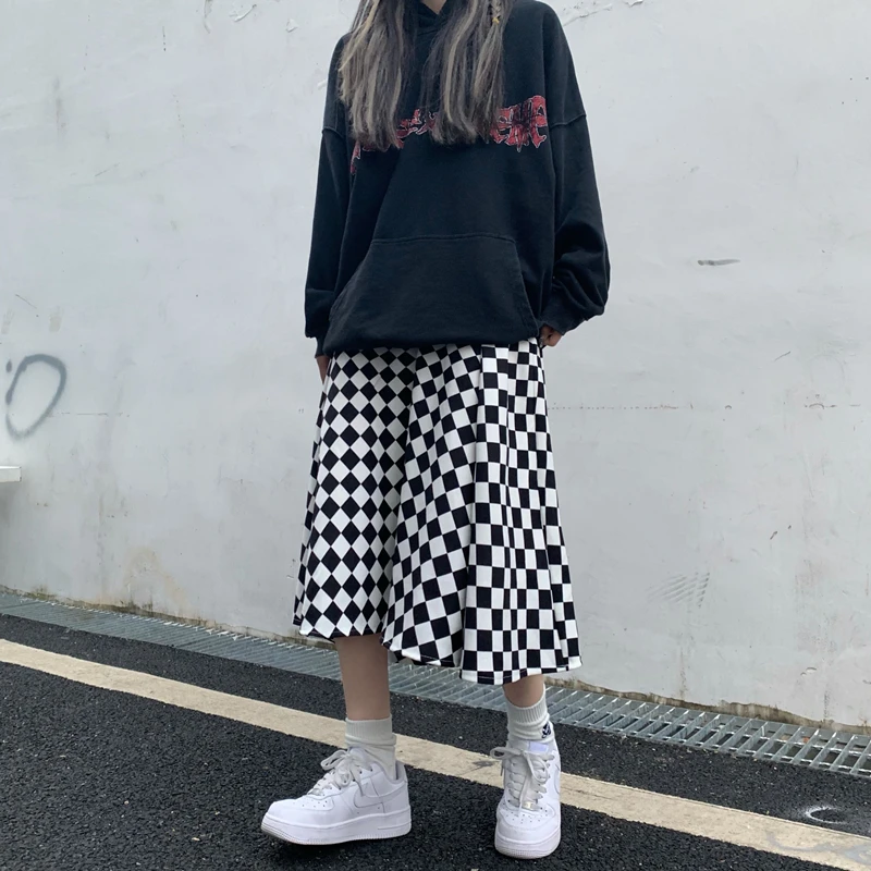 New Autumn Streetwear Women Skirts Vintage Goth Black White Checkerboard Plaid Midi Skirt Faldas Casual High Waist Jupe Mujer
New Autumn Streetwear Women Skirts Vintage Goth Black White Checkerboard Plaid Midi Skirt Faldas Casual High Waist Jupe Mujer