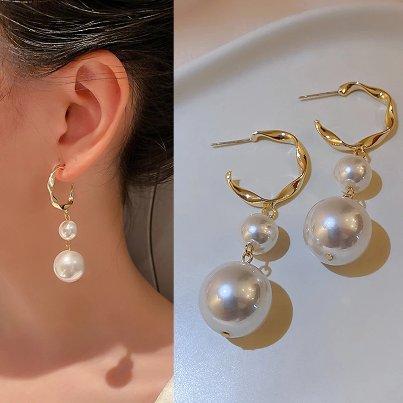 S925 Needle Korean Trendy Gold Big Pearl Pendent C Shape Drop Earrings for Women Fashion Sweet Retro Jewelry Weeding Party Gifts
S925 Needle Korean Trendy Gold Big Pearl Pendent C Shape Drop Earrings for Women Fashion Sweet Retro Jewelry Weeding Party Gifts