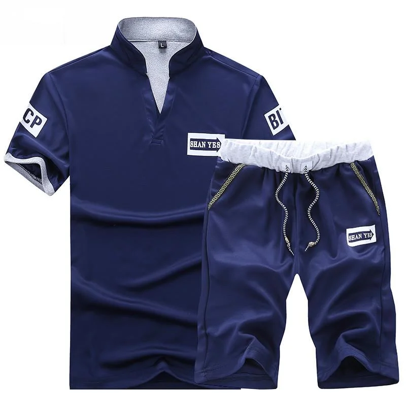 Костюм спортивный мужской летний из футболки с коротким рукавом и шортов
Костюм спортивный мужской летний из футболки с коротким рукавом и шортов