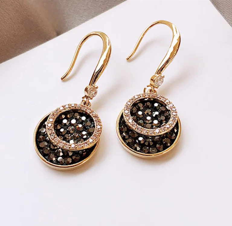 Black high-end earrings female retro Hong Kong style earrings 2021 new trendy Korean net red temperament long earrings
Black high-end earrings female retro Hong Kong style earrings 2021 new trendy Korean net red temperament long earrings