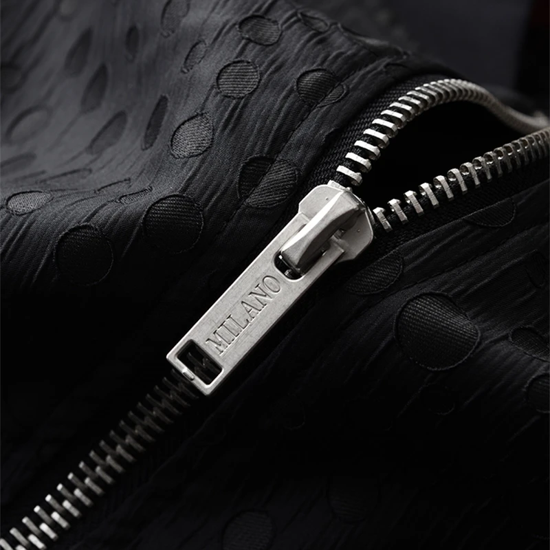 gave men's Polka coats, foldable baseball collars and black fashion men's sweatshirts m-4xl
gave men's Polka coats, foldable baseball collars and black fashion men's sweatshirts m-4xl