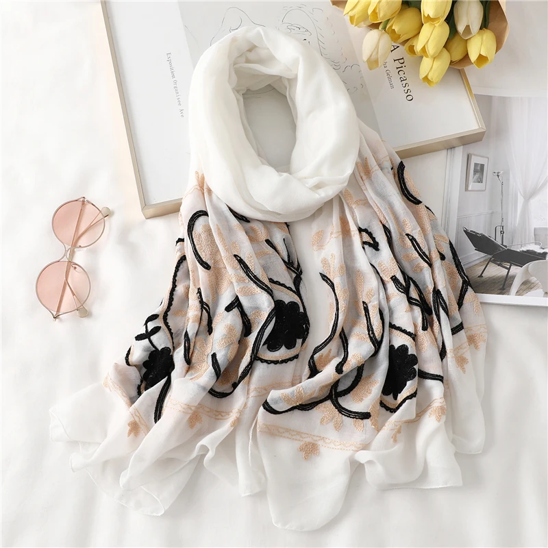 Scarf Hijab for Muslim Women Embroidery Cotton Luxury Bandana 180*90cm Large Shawl Hijab Female Pashmina Soft Foulard 2021 New
Scarf Hijab for Muslim Women Embroidery Cotton Luxury Bandana 180*90cm Large Shawl Hijab Female Pashmina Soft Foulard 2021 New