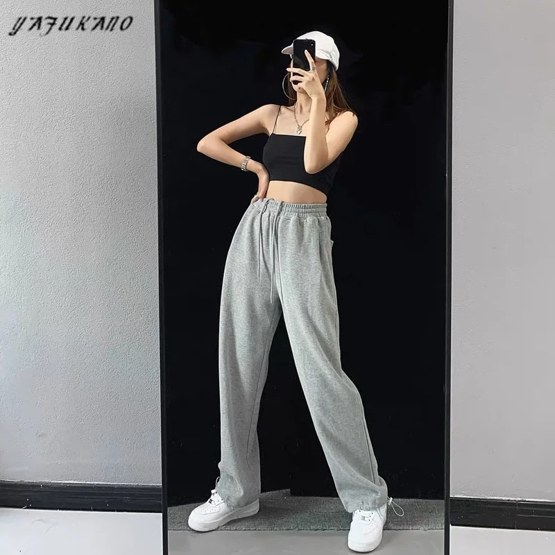 Однотонные спортивные брюки в Корейском стиле, женские летние модные джоггеры 2021, женская уличная одежда с высокой талией, Свободные повсед...
Однотонные спортивные брюки в Корейском стиле, женские летние модные джоггеры 2021, женская уличная одежда с высокой талией, Свободные повсед...