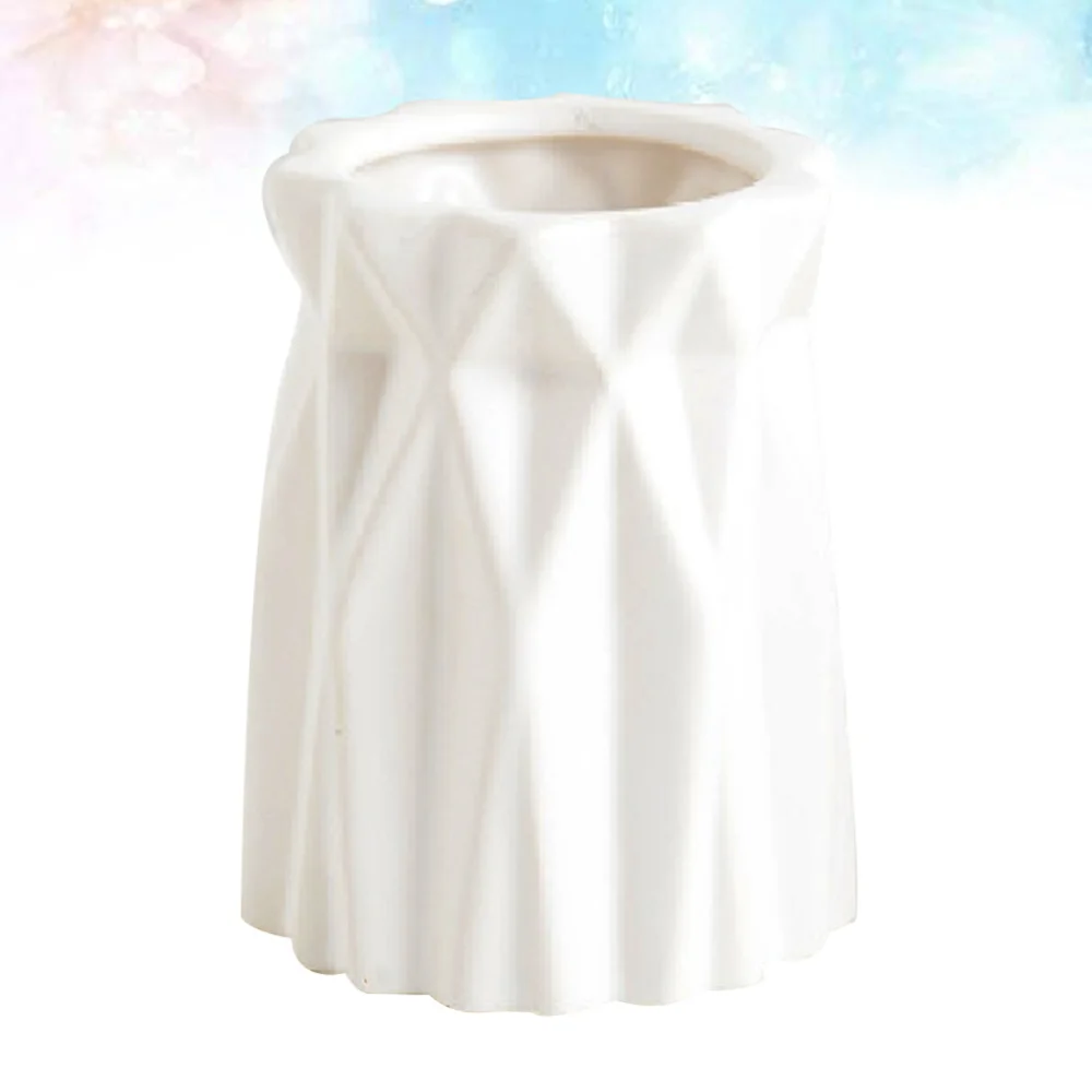 1pc Creative Ceramic Makeup Brush Holder Stripe Geometry Storage Organizer Pen Holder Desktop Adornment (White)
1pc Creative Ceramic Makeup Brush Holder Stripe Geometry Storage Organizer Pen Holder Desktop Adornment (White)