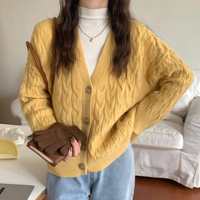 Женские повседневные свитера с длинным рукавом Новинка 2021 осень-зима корейский стиль V-образный вырез свободный плотный Женский вязаный ка... 
Женские повседневные свитера с длинным рукавом Новинка 2021 осень-зима корейский стиль V-образный вырез свободный плотный Женский вязаный ка...