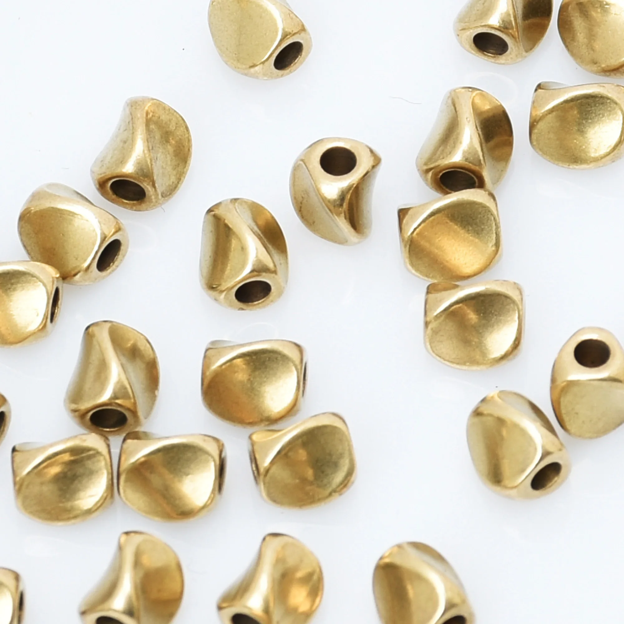 5*1.5mm Spacer Beads Face Twist Triangle Metal Beads Brass Beads Spacer Loose Jewelry beads 100pcs
5*1.5mm Spacer Beads Face Twist Triangle Metal Beads Brass Beads Spacer Loose Jewelry beads 100pcs