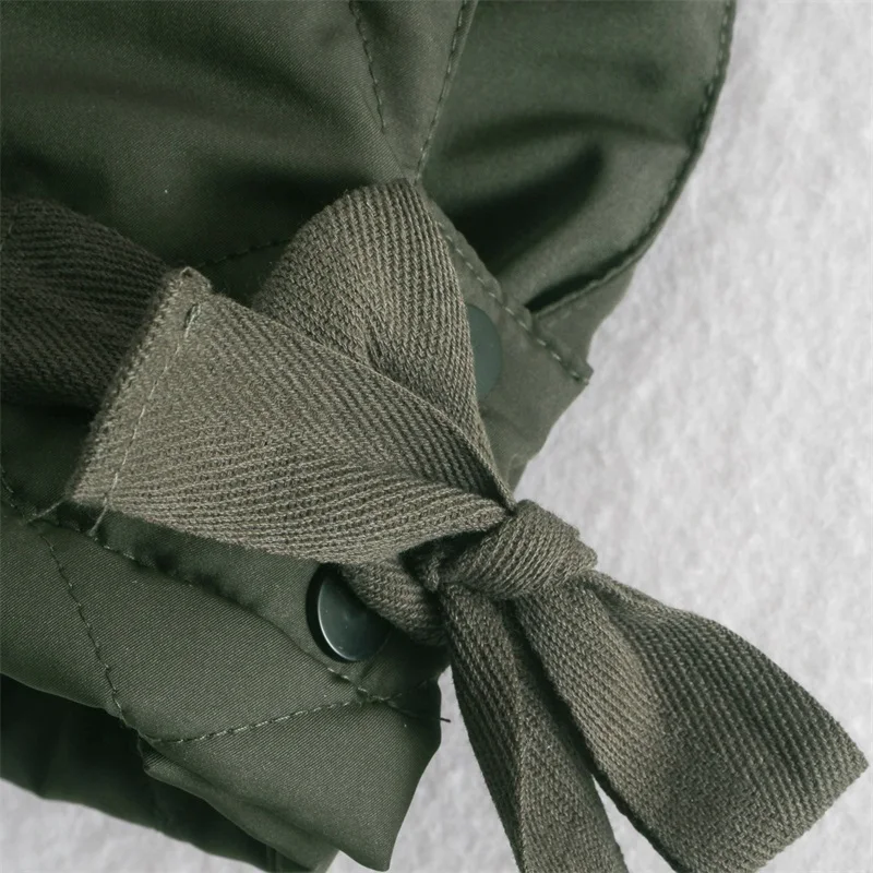 MESTTRAF Women 2021 Green Pocekts Quilting Cropped Vests Fashion Side Buttons Tie Turn-down Collar Waistcoat Streetwear
MESTTRAF Women 2021 Green Pocekts Quilting Cropped Vests Fashion Side Buttons Tie Turn-down Collar Waistcoat Streetwear