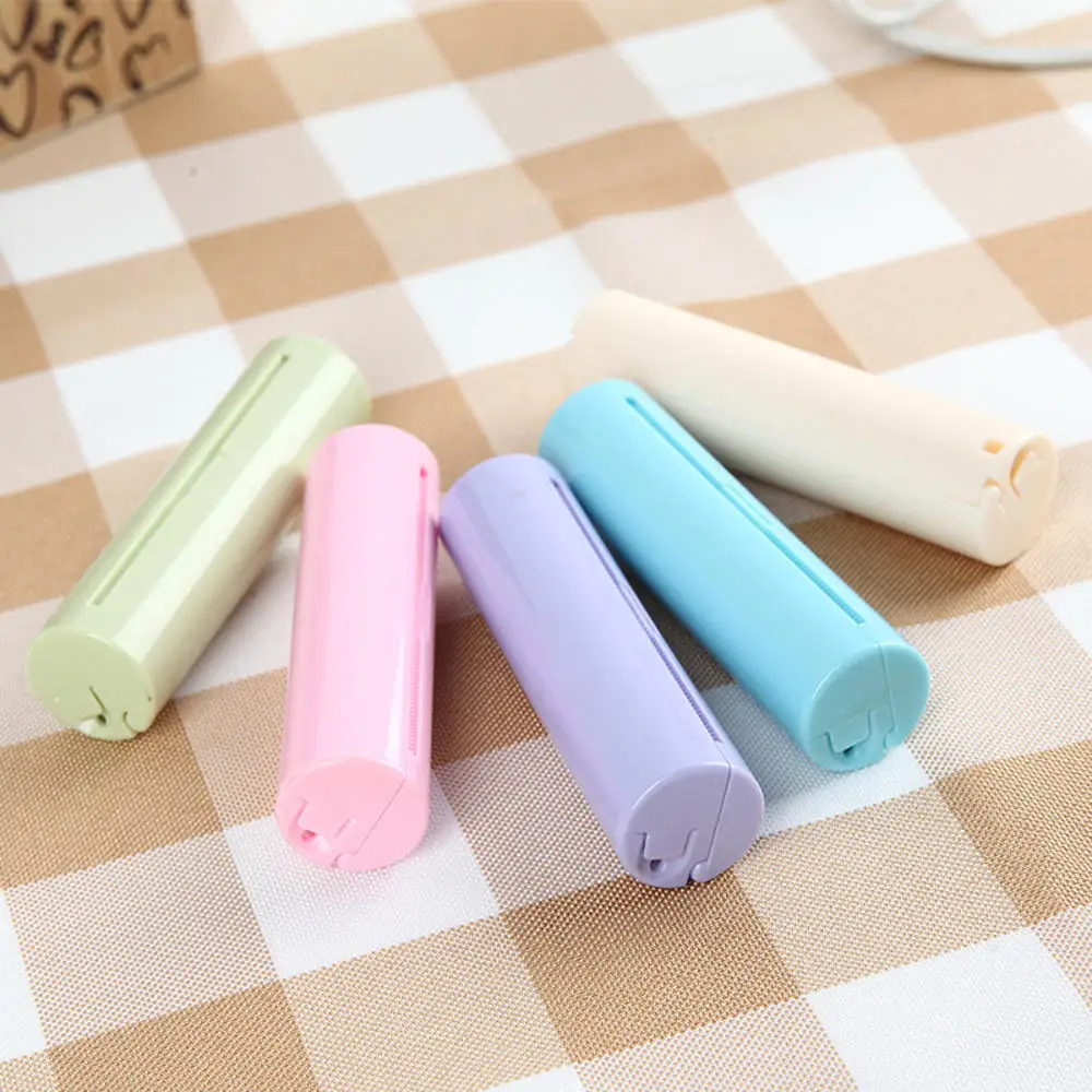 New Mini Pull Type Foaming Flakes Slice Hand Washing Soap Paper Portable Soluble Soap Paper Roll Antibacterial Antivirus Travel 
New Mini Pull Type Foaming Flakes Slice Hand Washing Soap Paper Portable Soluble Soap Paper Roll Antibacterial Antivirus Travel
