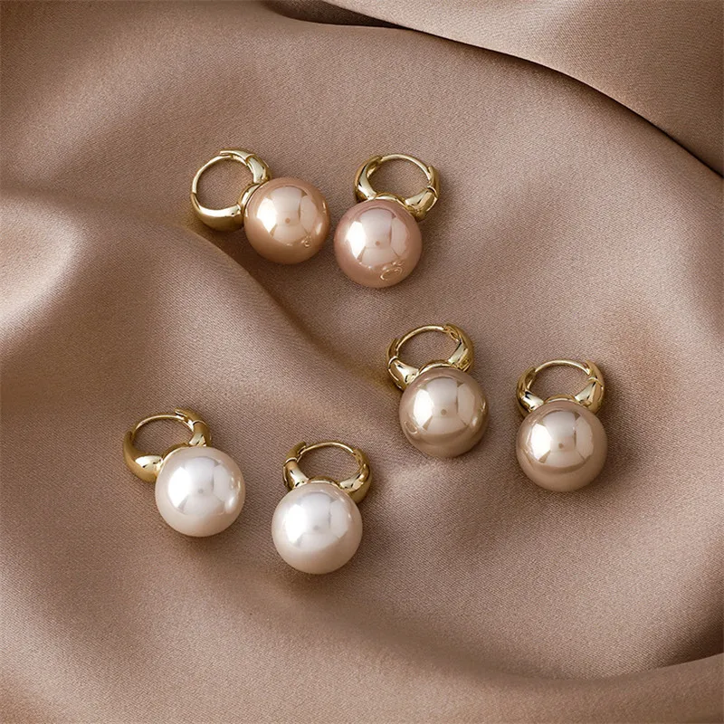 SJGU-309 2021 New Korean Big Simulated Pearl Trendy Temperament Dangle Earrings For Women Fashion Jewelry Elegant Party Brincos
SJGU-309 2021 New Korean Big Simulated Pearl Trendy Temperament Dangle Earrings For Women Fashion Jewelry Elegant Party Brincos