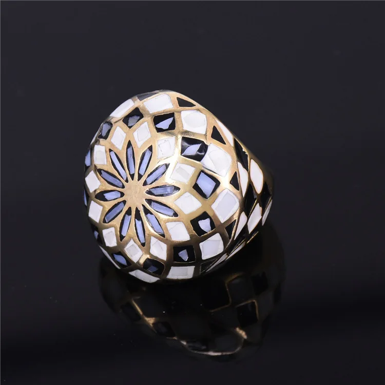 Wholesale Fine Jewelry High quality shell finger ring jewelry titanium steel rings fashion jewelry gold color casting ring 
Wholesale Fine Jewelry High quality shell finger ring jewelry titanium steel rings fashion jewelry gold color casting ring